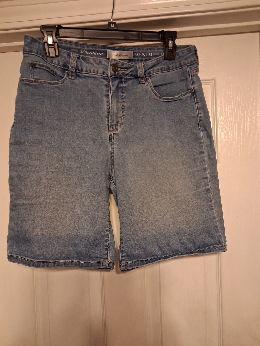Woman's croft & barrow Light Blue Denim Shorts